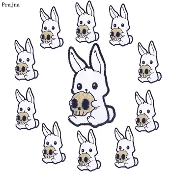 Prajna 10 ADET Karikatür Giysi Üzerinde İşlemeli Yamalar Tavşan Tutan Bir Kafatası Yama Demir On Yamalar Giyim İçin Etiket Rozetleri